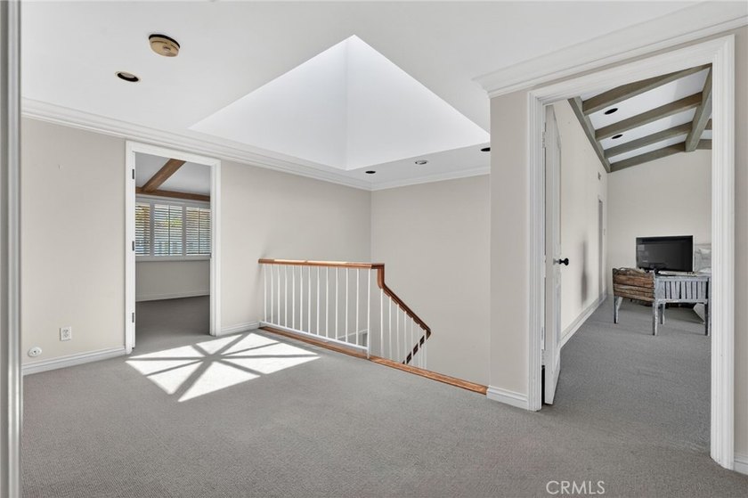 Beautiful waterfront home in the highly sought-after Dover - photo 25