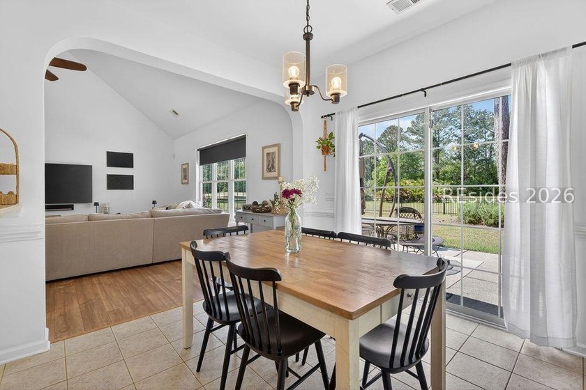 Conveniently located in the heart of Bluffton, just minutes from - photo 11