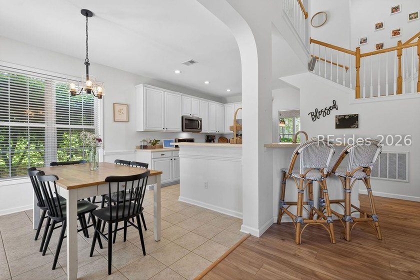 Conveniently located in the heart of Bluffton, just minutes from - photo 13