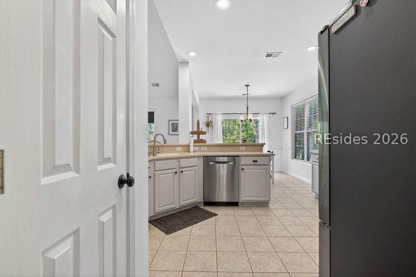 Conveniently located in the heart of Bluffton, just minutes from - photo 19
