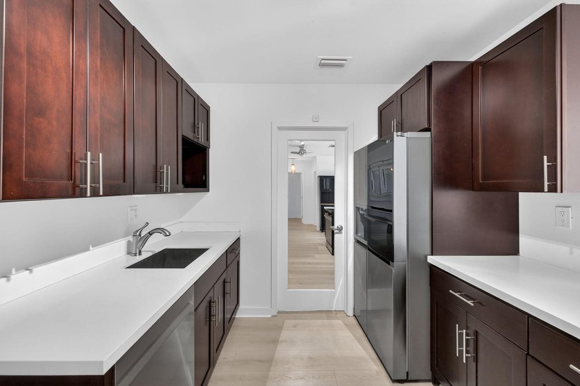 Remodeled 3/3 in the heart of Fat Village &amp; Sears Town - photo 25