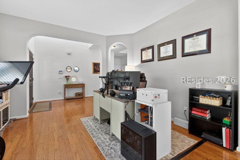 Conveniently located in the heart of Bluffton, just minutes from - photo 27