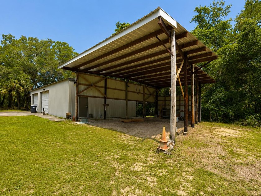 UNMATCHED PRIVACY, SPECTACULAR VIEWS, &amp; ULTIMATE NICEVILLE - photo 35