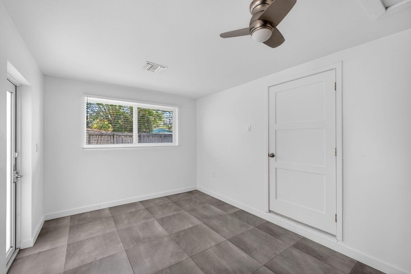Remodeled 3/3 in the heart of Fat Village &amp; Sears Town - photo 36
