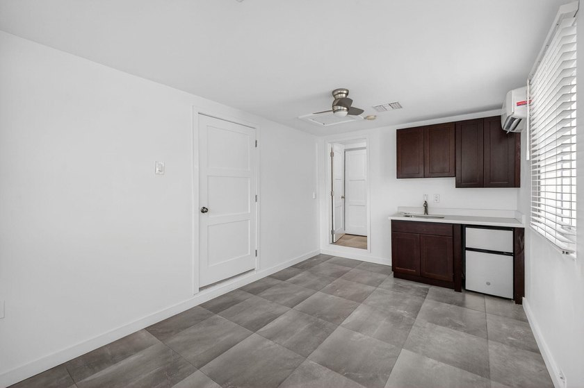 Remodeled 3/3 in the heart of Fat Village &amp; Sears Town - photo 38