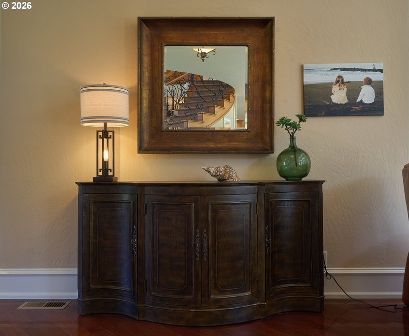 Experience the elegance of Western European design and custom - photo 10