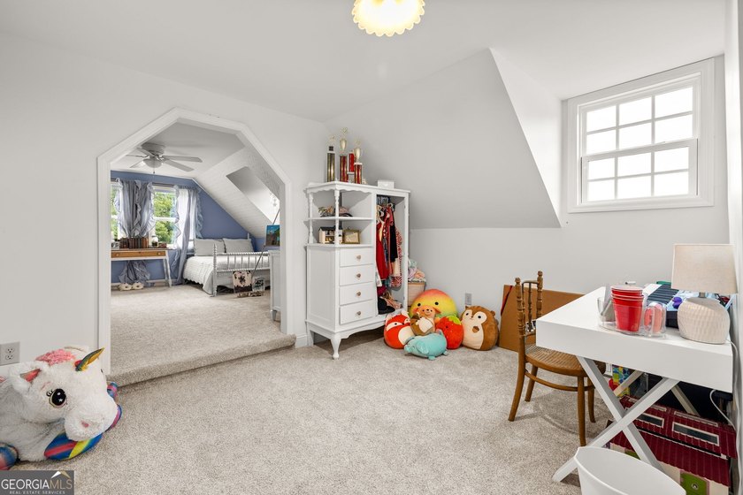 A beautifully remodeled farmhouse situated on 13.39 private - photo 34