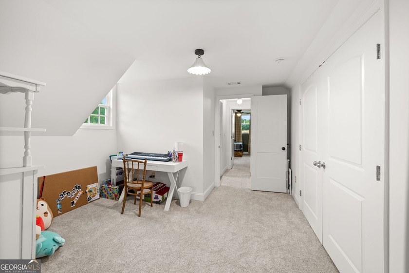 A beautifully remodeled farmhouse situated on 13.39 private - photo 35