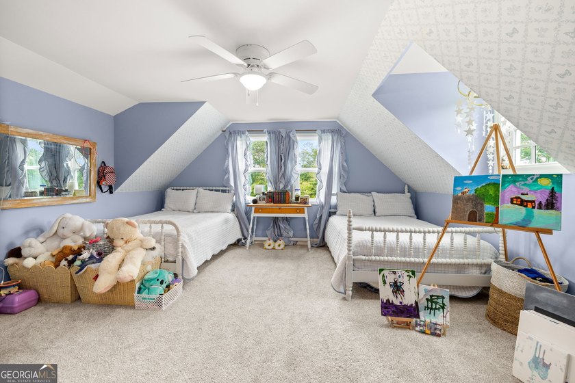 A beautifully remodeled farmhouse situated on 13.39 private - photo 36