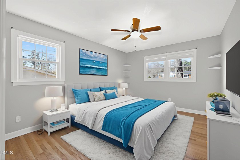 At almost 2,700 sq. ft, this large BEAUTIFULLY REMODELED - photo 16