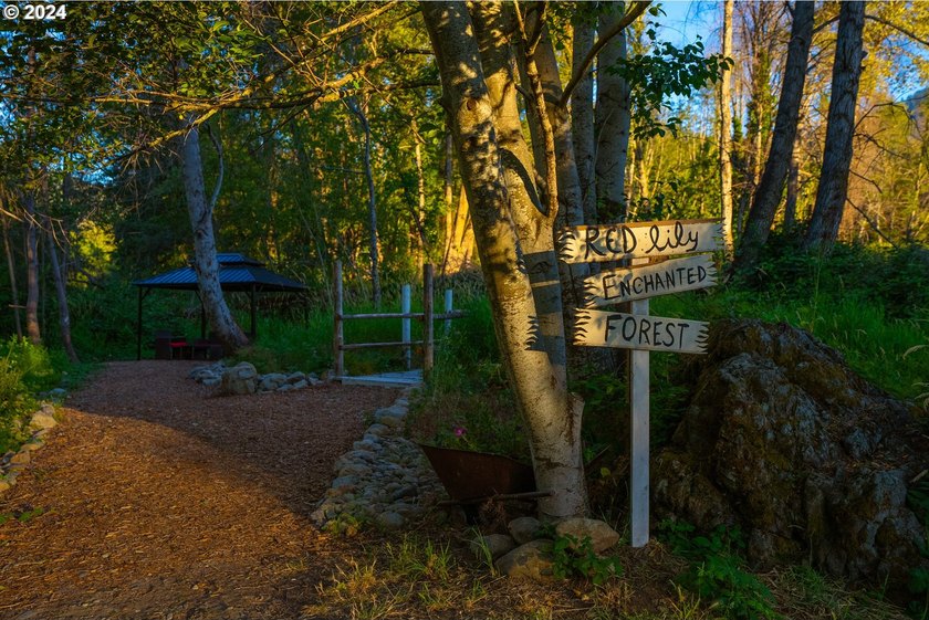 Welcome to Red Lily Vineyards, one of the most acclaimed - photo 34