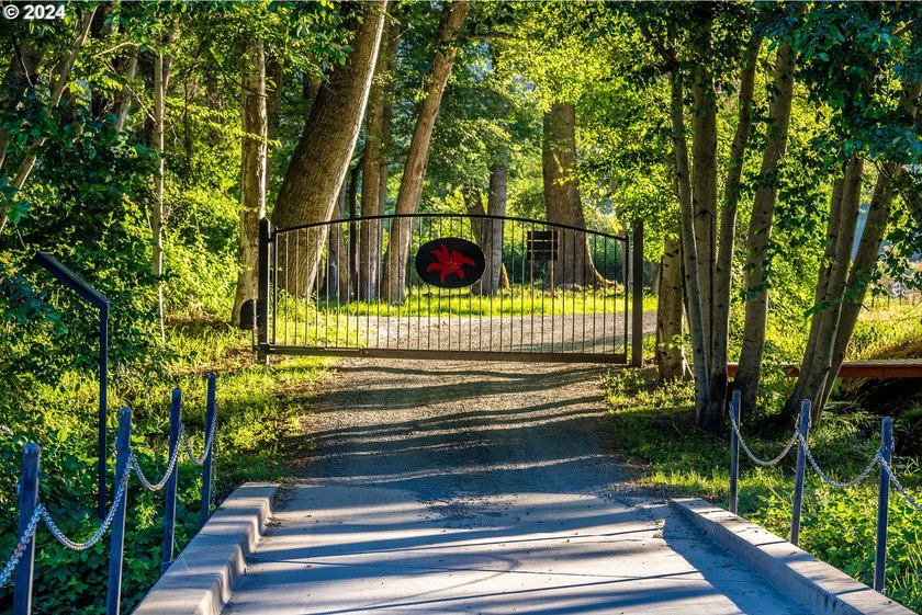 Welcome to Red Lily Vineyards, one of the most acclaimed - photo 36