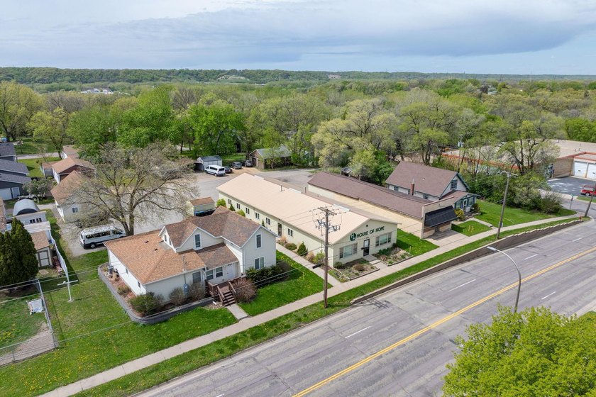 Unique 4-property package opportunity on 3rd Ave in Mankato - photo 3