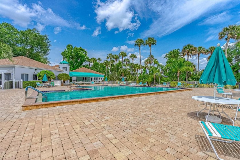 One or more photo(s) has been virtually staged. Florida living - photo 36