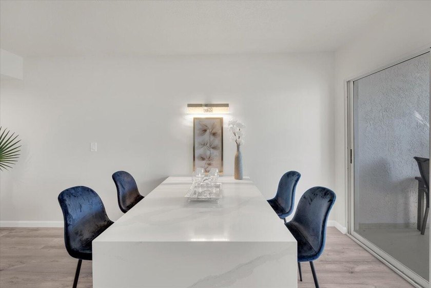 High-demand Jupiter Beach-area investment opportunity! This - photo 4