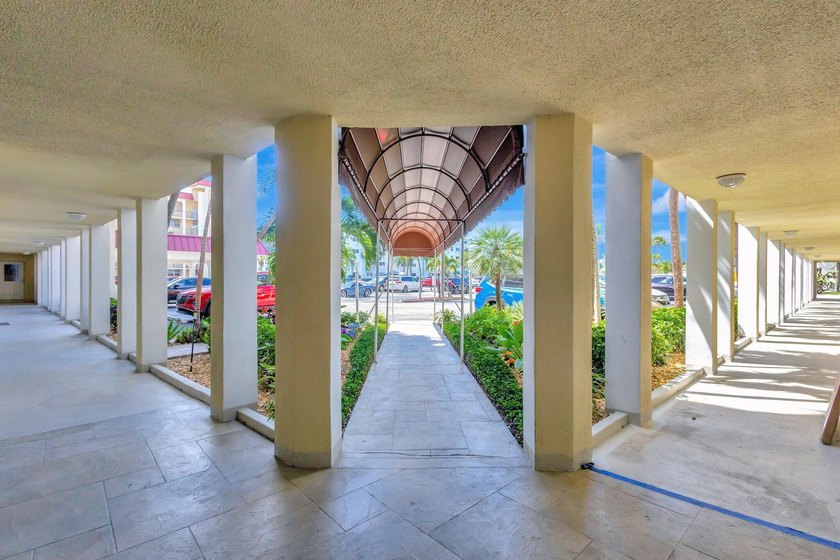 105 Paradise Harbour Blvd 307 - photo 16