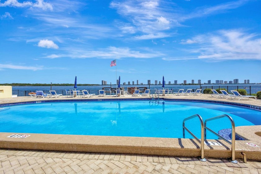 105 Paradise Harbour Blvd 307 - photo 24