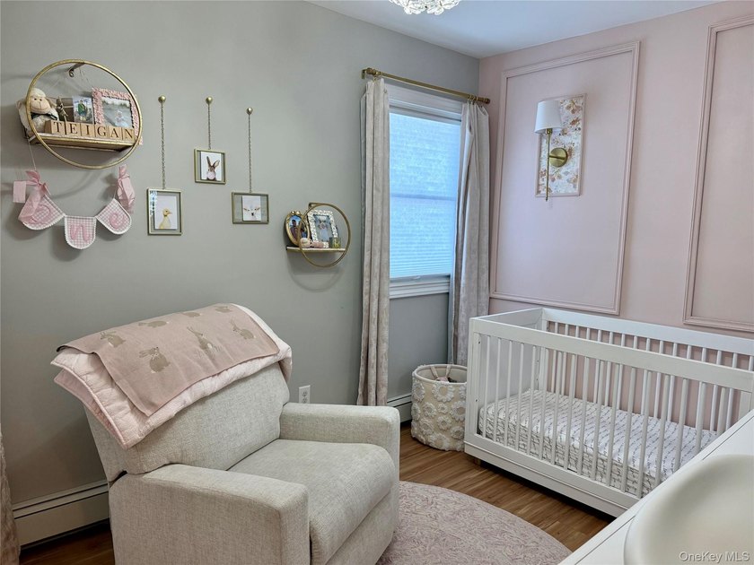 East Rockaway: Bay Park, Renovated Bungalow with 2 Bedrooms, 1 - photo 14