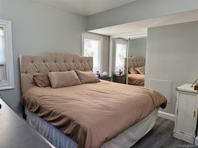 East Rockaway: Bay Park, Renovated Bungalow with 2 Bedrooms, 1 - photo 15