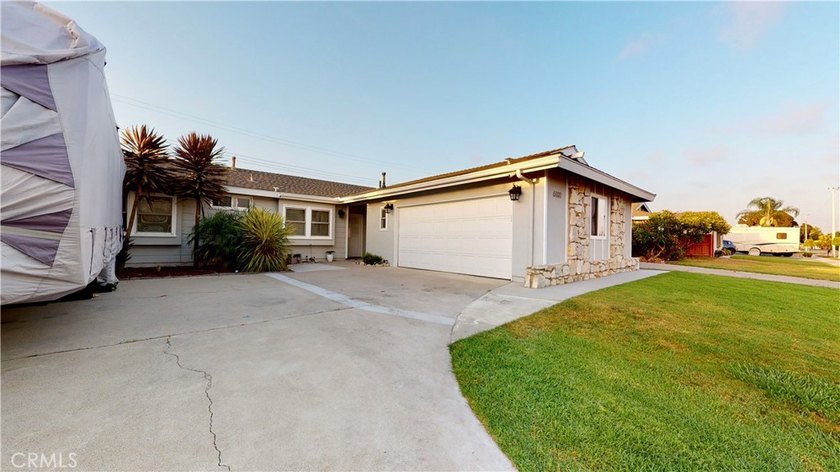 Located in one of North Huntington Beach's most desirable - photo 29