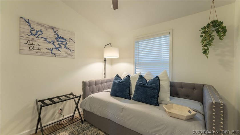 SUCCESSFUL, ESTABLISHED NIGHTLY RENTAL &amp; affordable lake area - photo 16