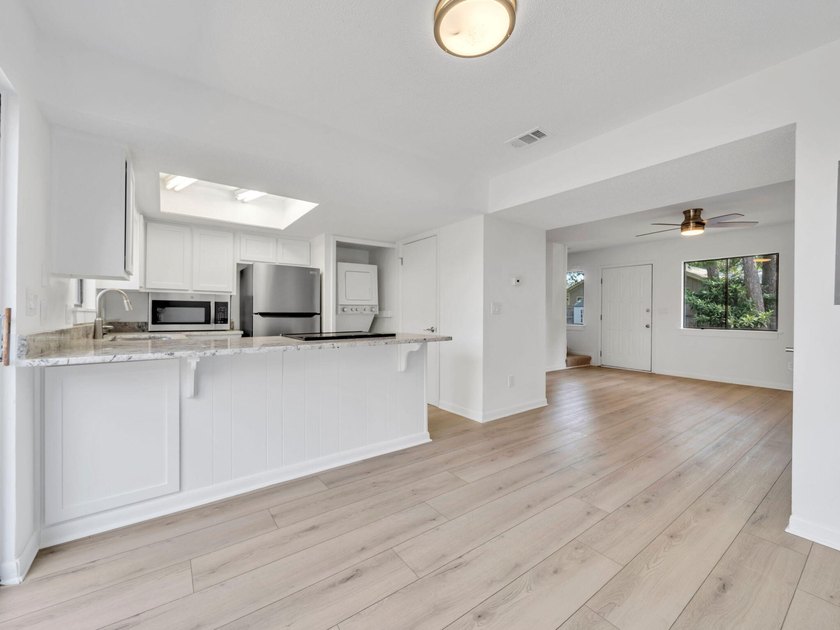 Renovated Buck Bayou water front unit with boat dock that hasn't - photo 34