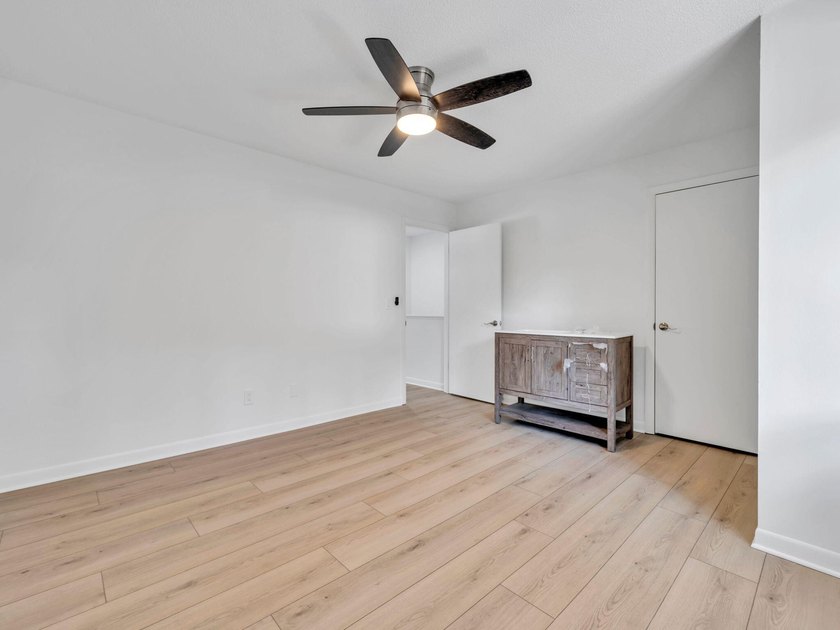 Renovated Buck Bayou water front unit with boat dock that hasn't - photo 46