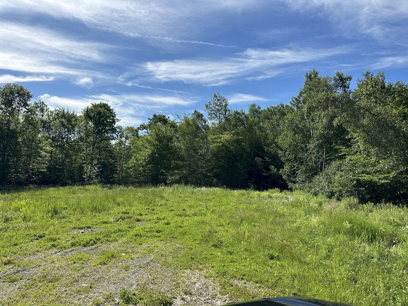 13112 - Are you seeking property ready for your new home? This - photo 4