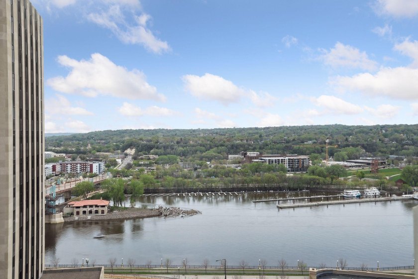 Enjoy elevated city living in this stunning luxury condo - photo 2