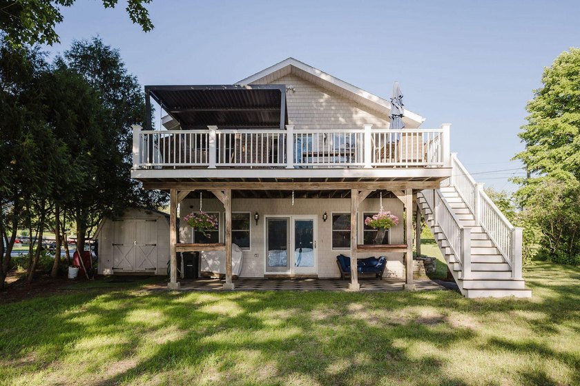 Charming Year-Round Waterfront Retreat on Brettuns Pond! - photo 4