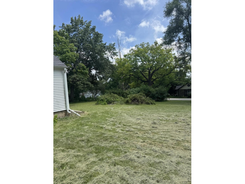 Opportunity awaits with this 3-bedroom, 1-bath home on three - photo 6