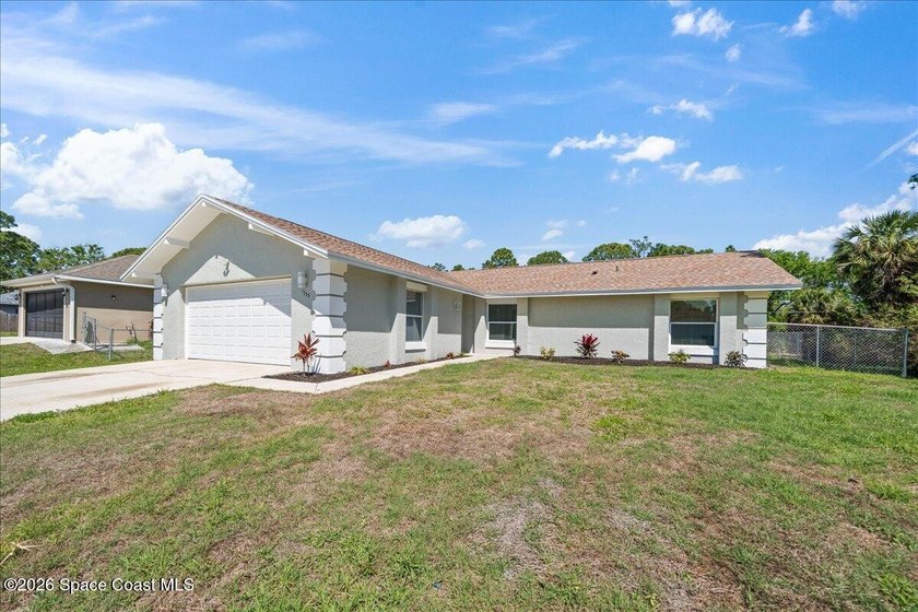 Brand New Roof! Welcome home to this beautifully renovated pool - photo 4