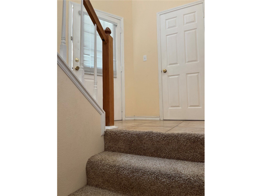 What a great place to call home in the quiet, sophisticated Oak - photo 3