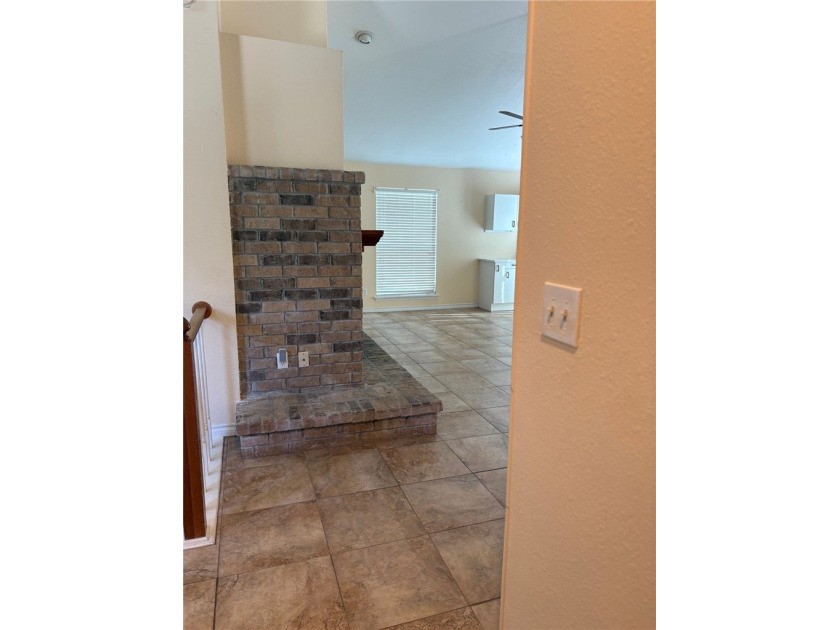 What a great place to call home in the quiet, sophisticated Oak - photo 5