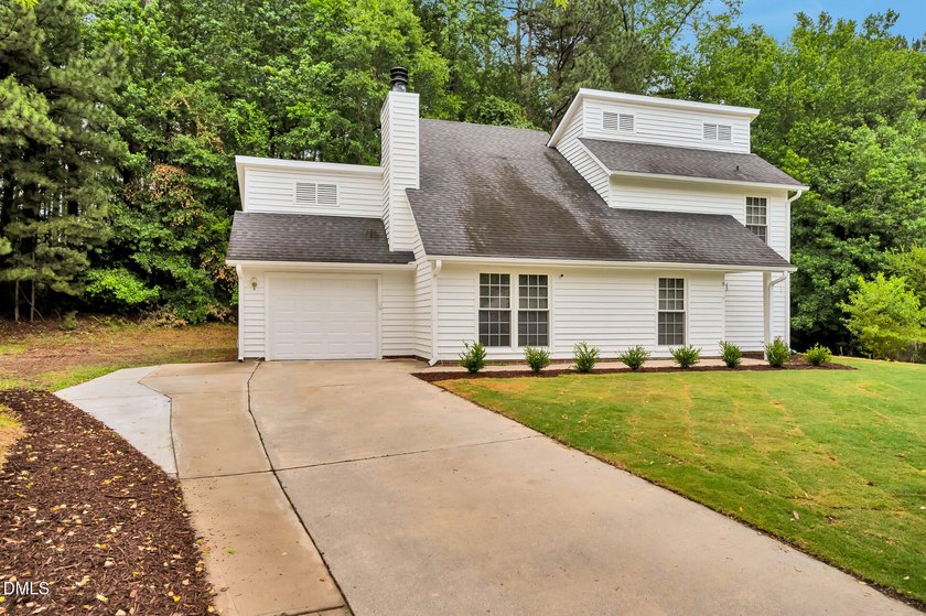 Authentic Mid-Century Modern gem on a private cul-de-sac in - photo 4