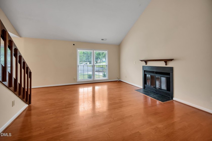 Authentic Mid-Century Modern gem on a private cul-de-sac in - photo 10