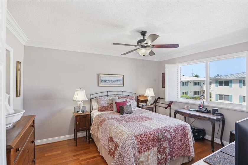 Charming 1 bed 1 1/2 bath 55+ co-op in Georgian Court Apts North - photo 11
