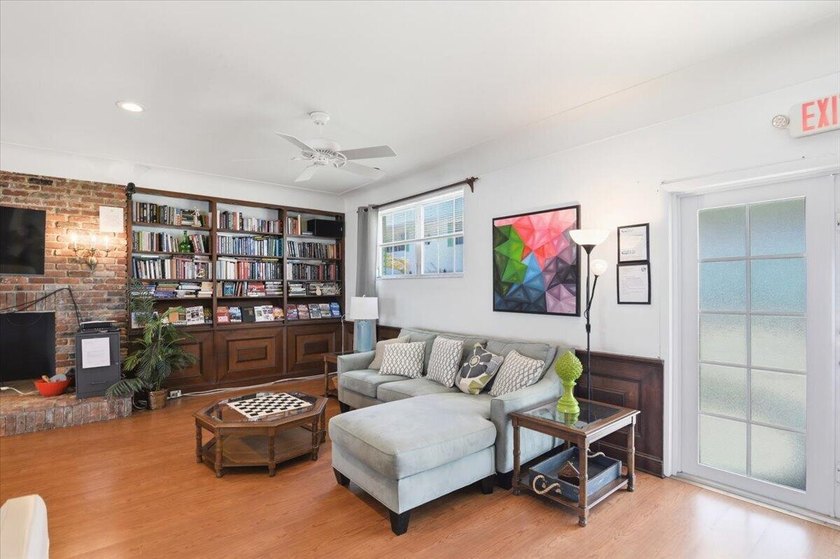 Charming 1 bed 1 1/2 bath 55+ co-op in Georgian Court Apts North - photo 33