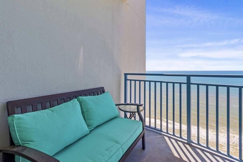 Experience the ultimate relaxing getaway at this beachfront - photo 34