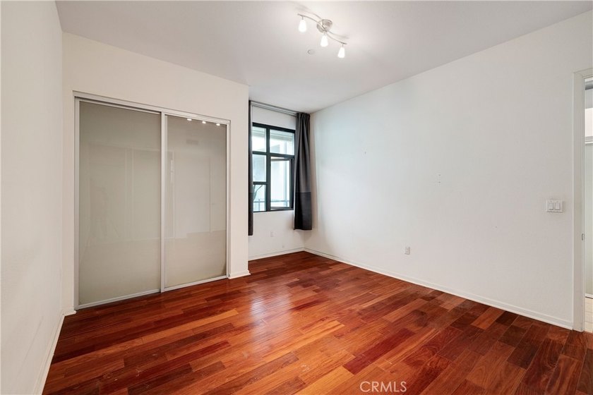 Discover the ultimate in downtown luxury living at LIVE 426-an - photo 36