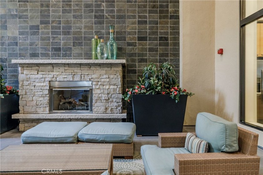 Discover the ultimate in downtown luxury living at LIVE 426-an - photo 47