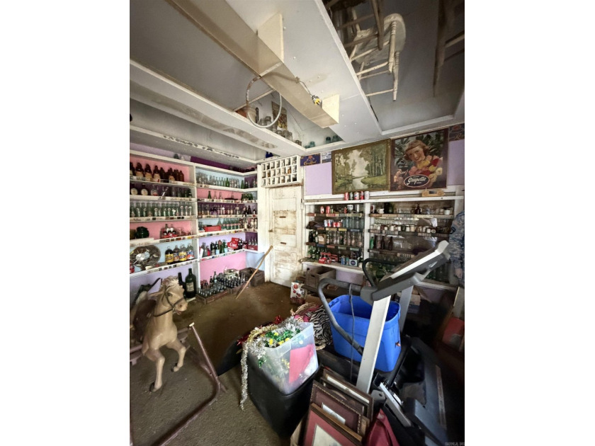 Bring your vision to 105 Persant Ct! Nestled on a quiet - photo 13