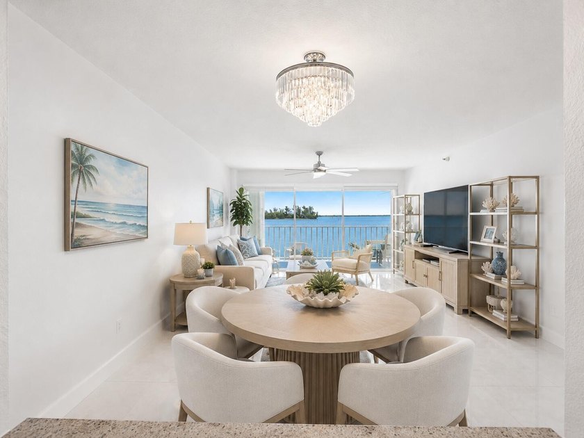 Beautifully renovated with stunning white tile, freshly painted - photo 18