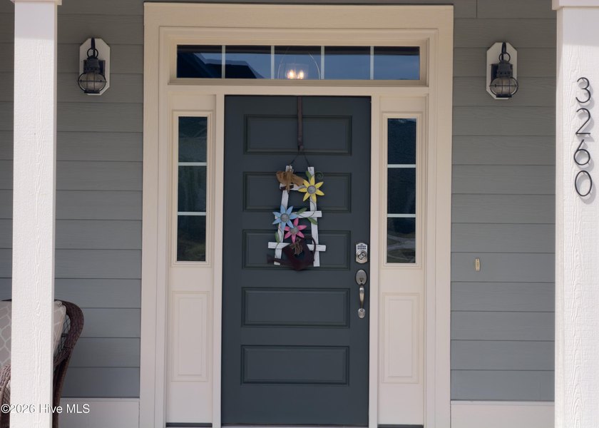 Welcome home to this gorgeous custom-built 4-bedroom, 3.5-bath - photo 7