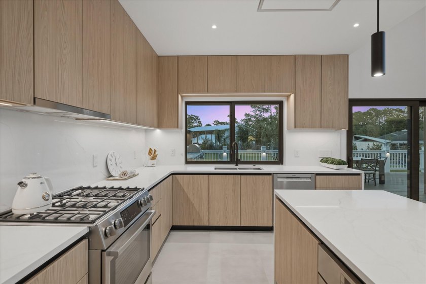 This exceptional new construction estate offers a refined blend - photo 44