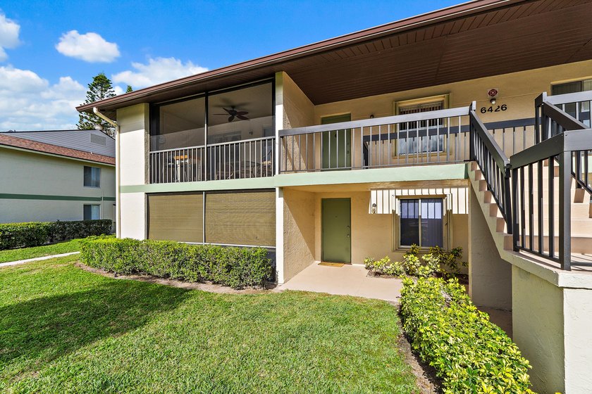 Great location in Jupiter near Public Golf, shopping, dining - photo 3