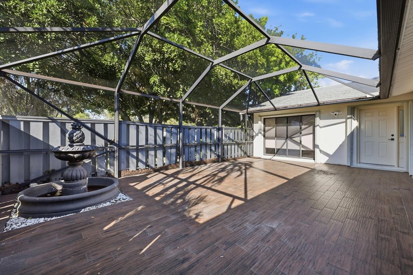 You'll love this beautifully updated corner unit, 2Bedroom - photo 24