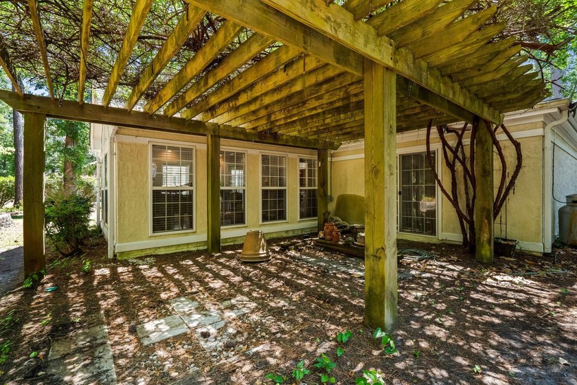 Located in the highly sought-after River Hills Golf &amp; Country - photo 31