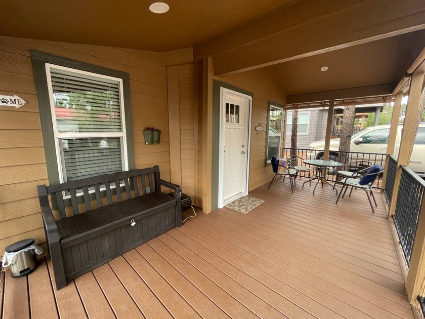 A beautifully appointed park model home that offers everything - photo 4