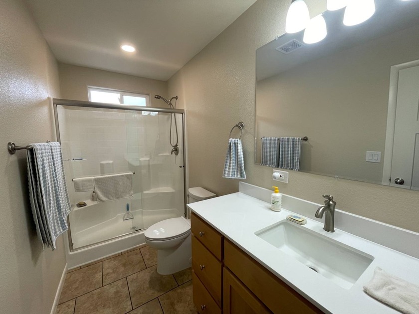 A beautifully appointed park model home that offers everything - photo 5